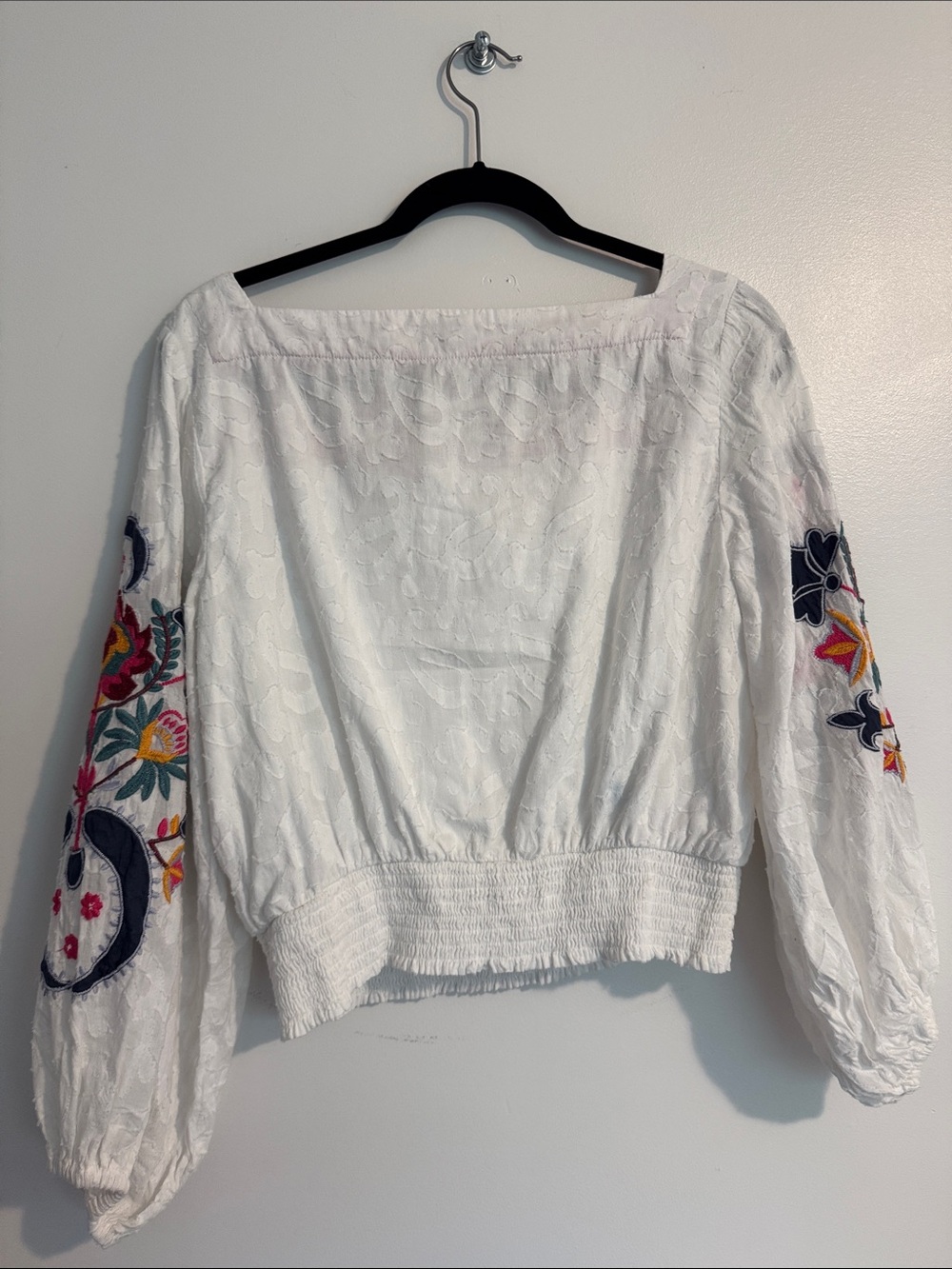 by Anthropologie White Embroidered Boho Top with Multicolor Puff Sleeve Detail - Picture 6 of 6